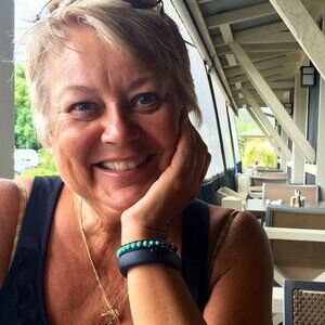Meet your Posher, Julie